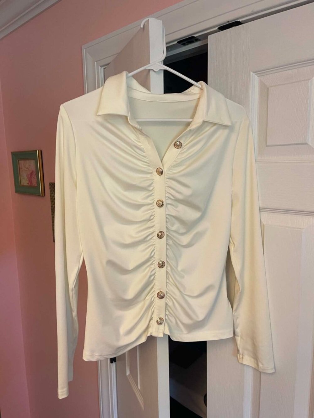 NWOT - Women's Classic Ivory Ruched Shirt - Large